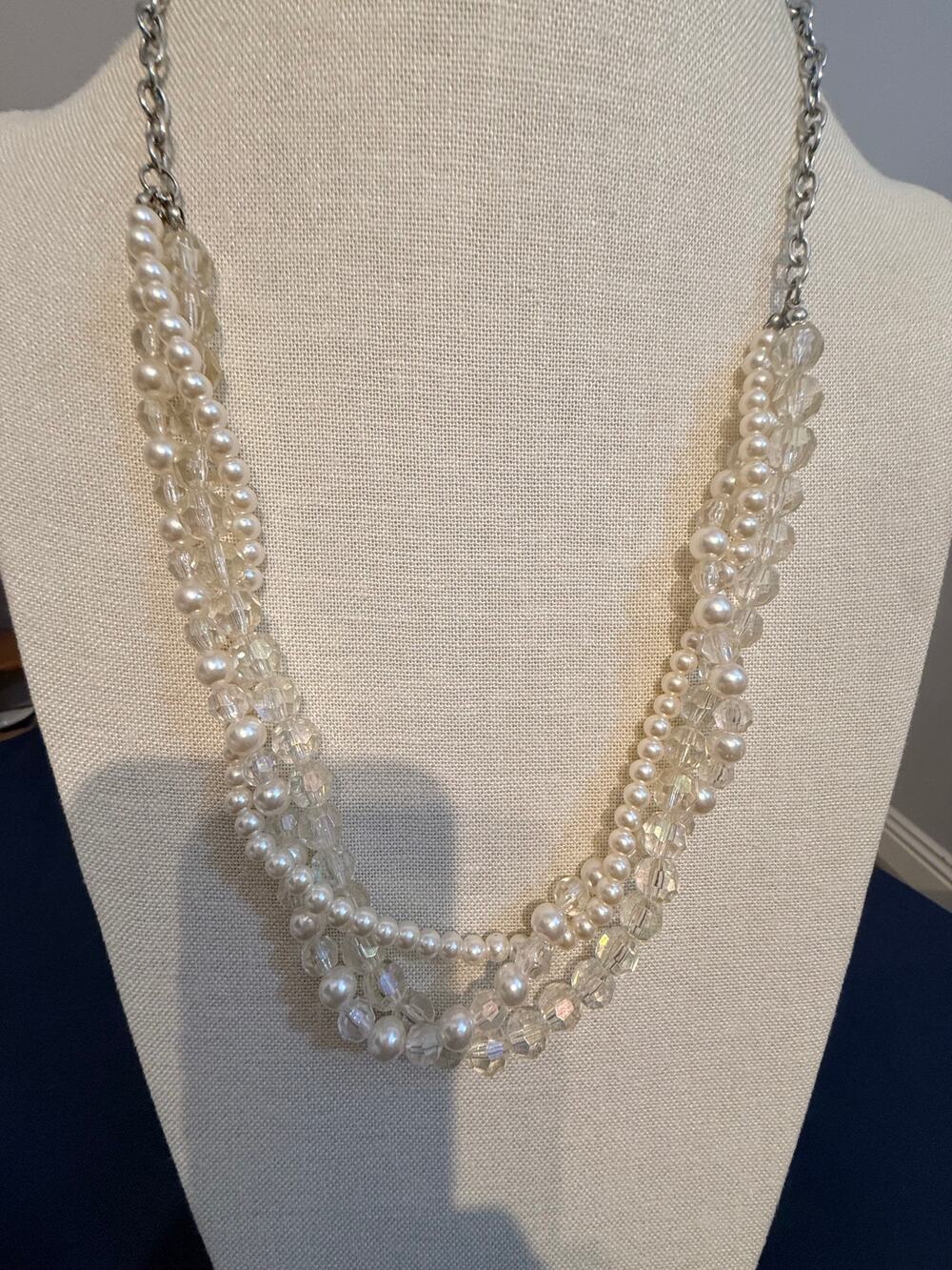 Vintage NOS Faux Pearl & Crystal Acrylic Necklace 26”